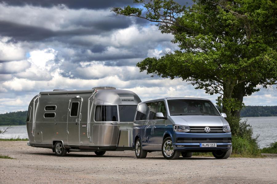  Volkswagen Multivan Generation Six 2015 года  (фото 14 из 31)